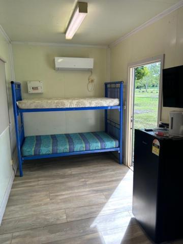 Territory Manor Motel & Caravan Park Mataranka Zimmer foto